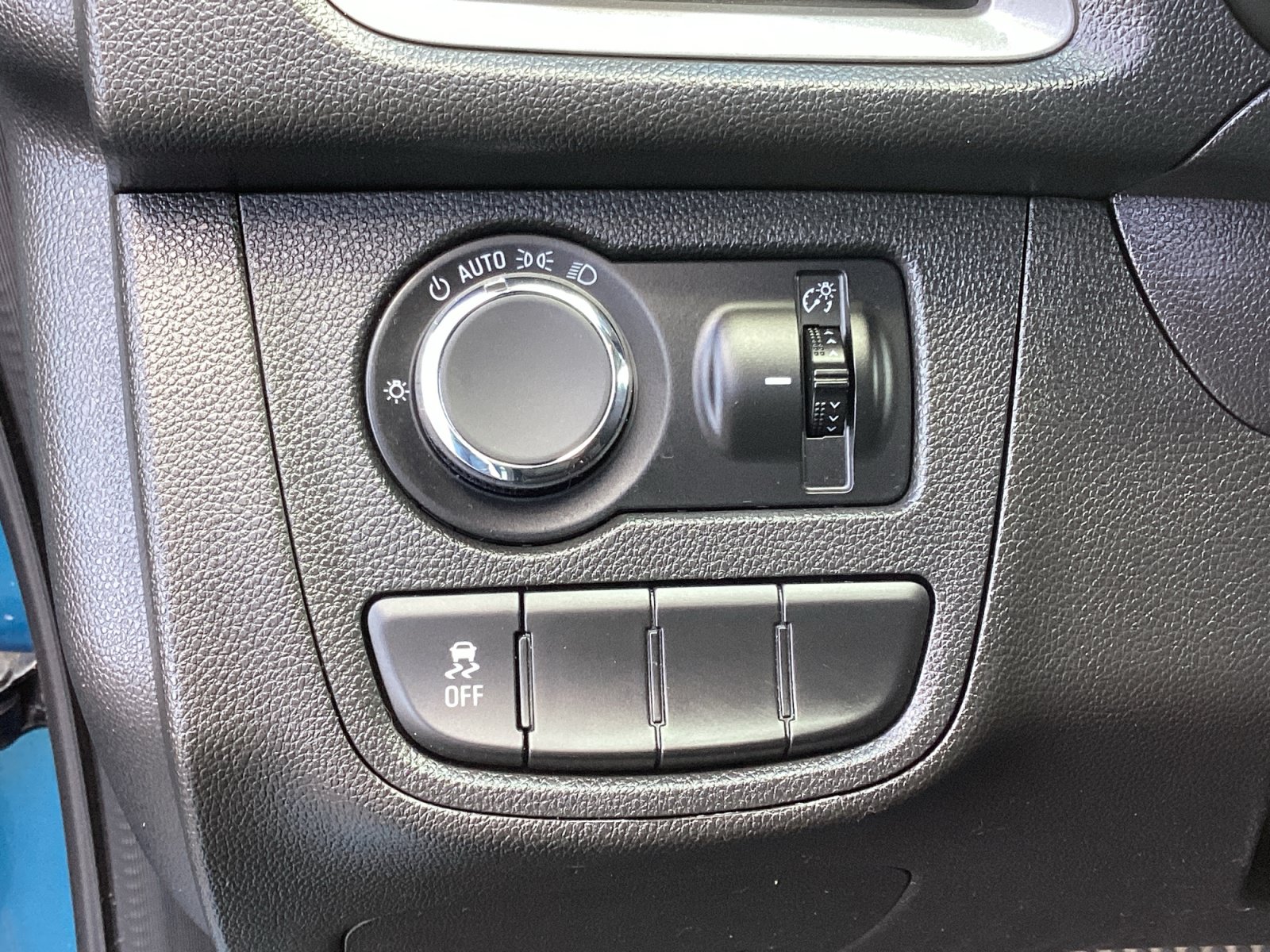 Used 2019 Chevrolet Spark LS FWD image 25