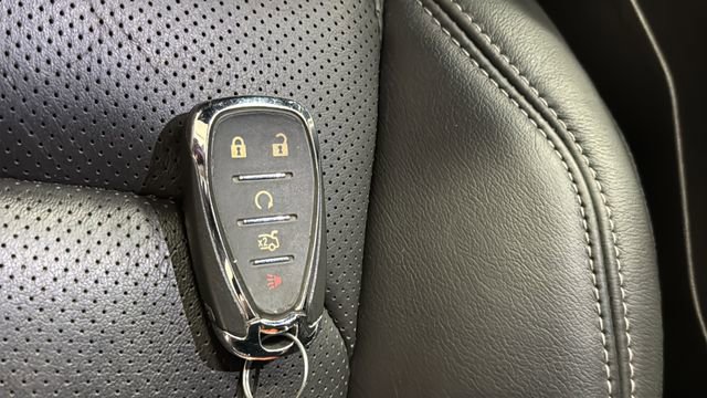 Used 2017 Chevrolet Camaro SS RWD image 33
