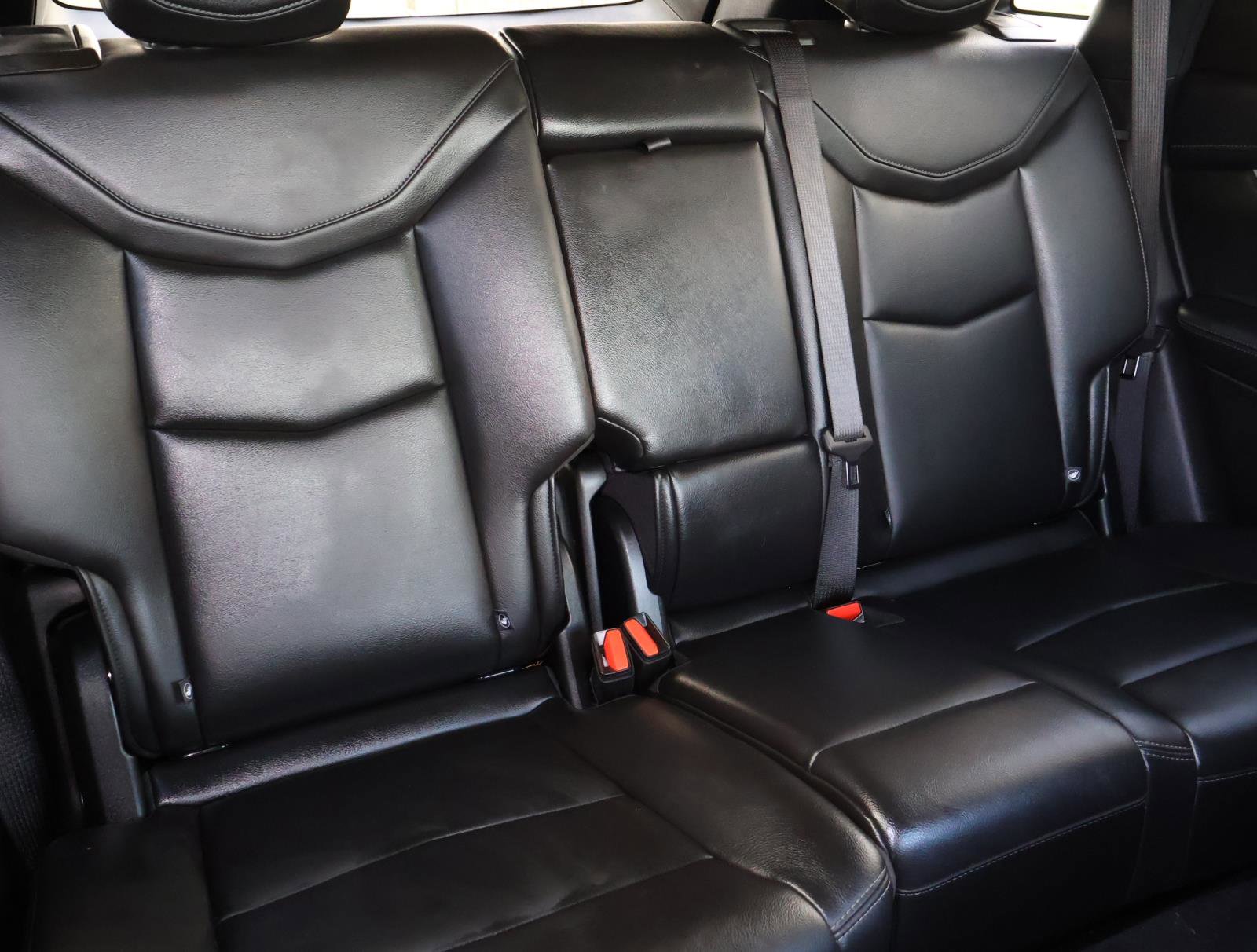 Used 2022 Cadillac XT5 Luxury image 23