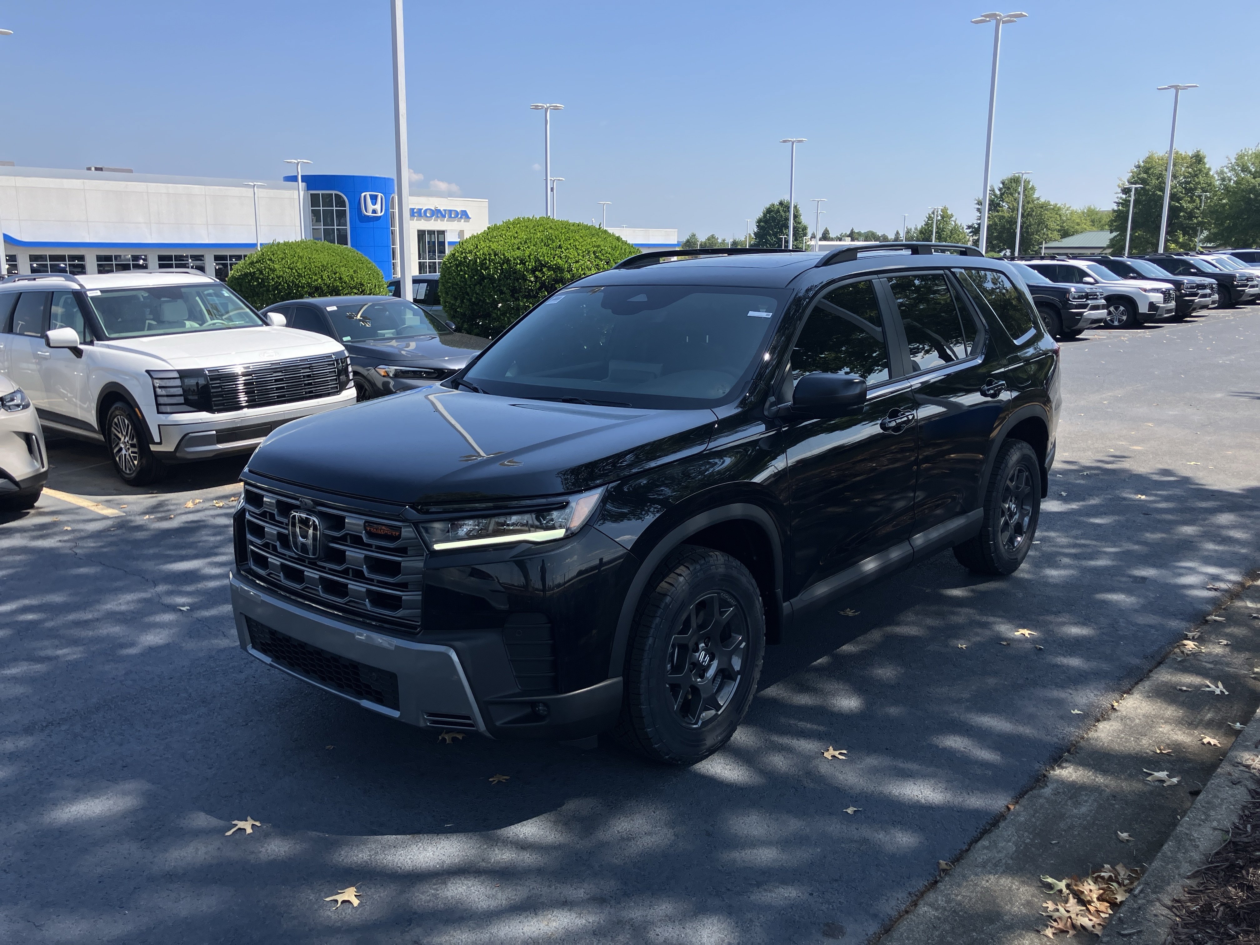 New 2026 Honda Pilot TrailSport image 5