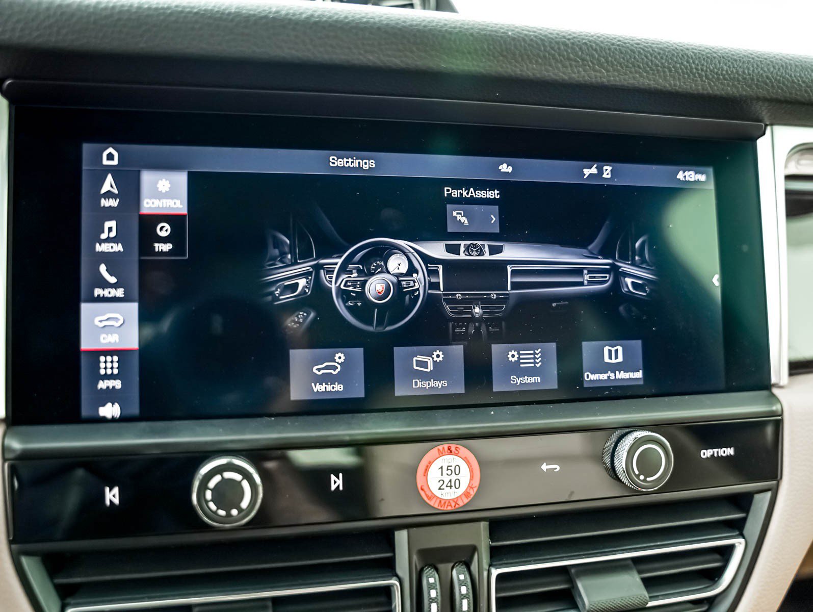 Certified 2025 Porsche Macan S AWD/4WD image 25