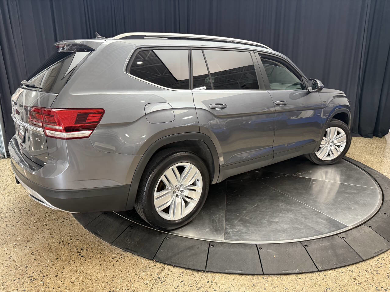 Used 2019 Volkswagen Atlas SE w/ Panoramic Sunroof Package image 8
