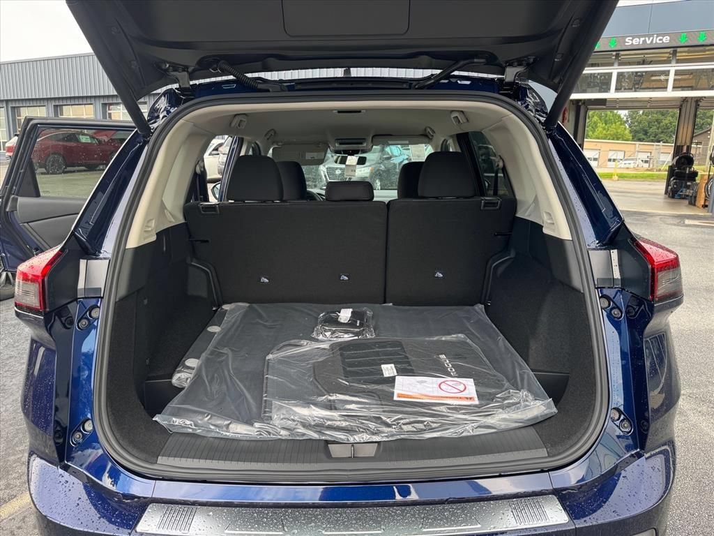 New 2026 Nissan Rogue SV FWD image 10