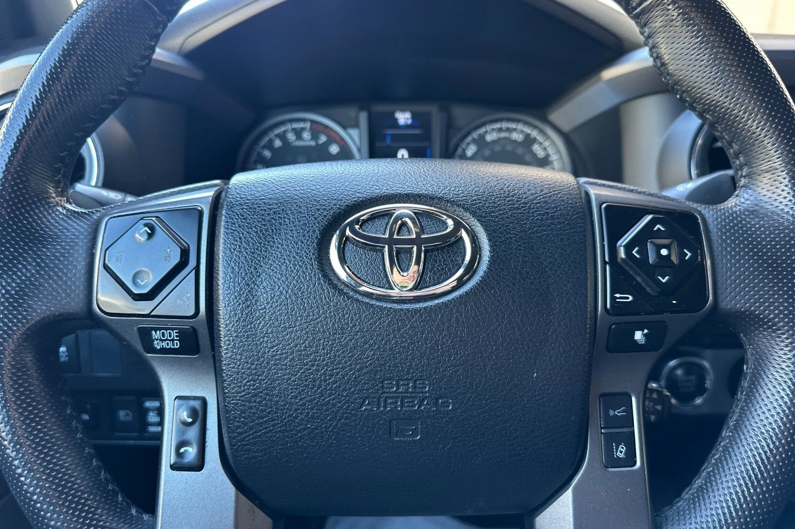 Used 2023 Toyota Tacoma TRD Sport w/ Black Out Package (TMS) image 29