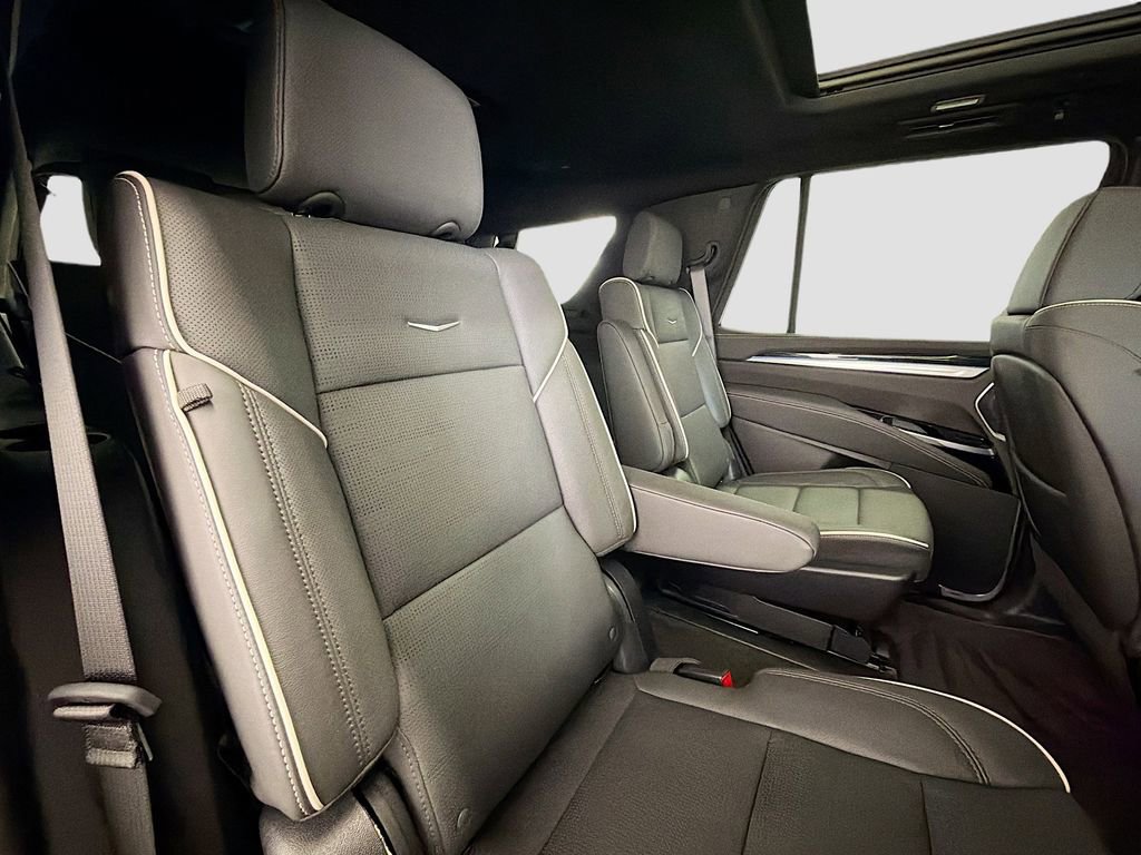 Used 2025 Cadillac Escalade Sport w/ LPO, ONYX Package image 29