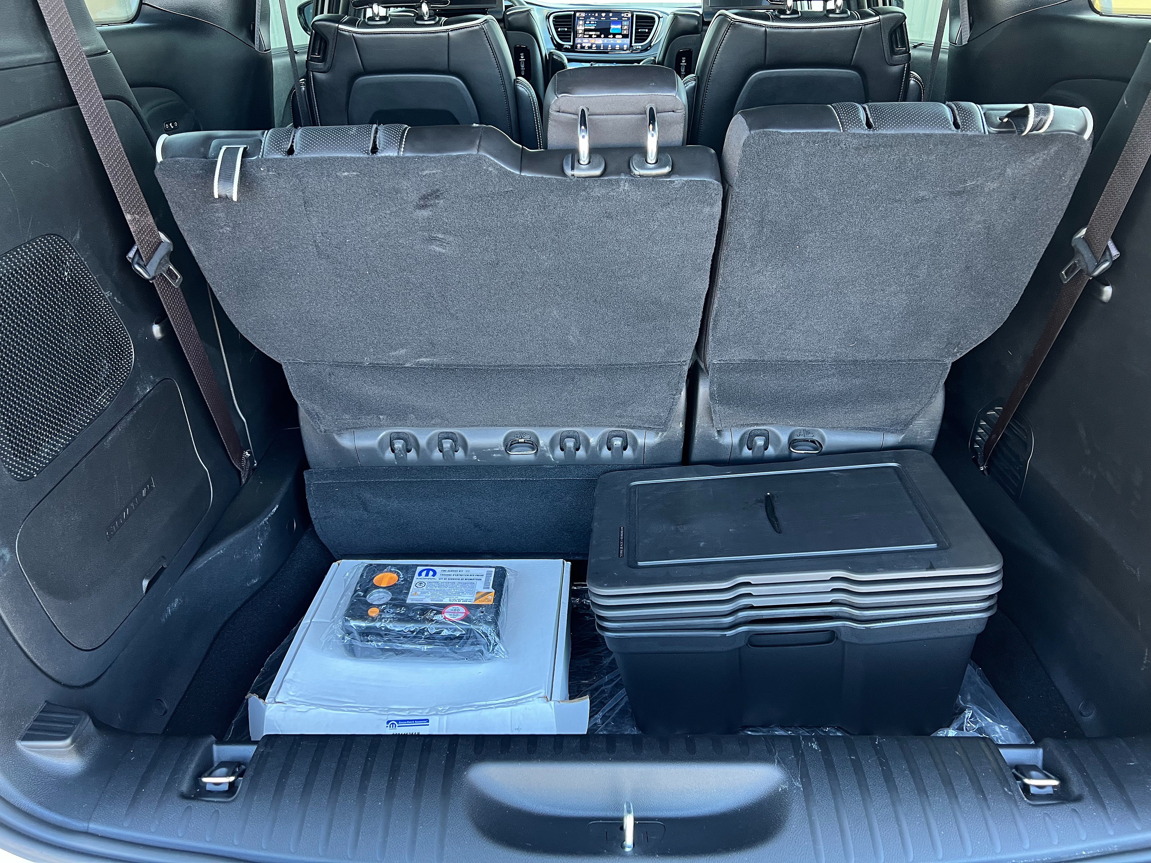Used 2024 Chrysler Pacifica Limited w/ Uconnect Theater Family Group AWD/4WD image 23