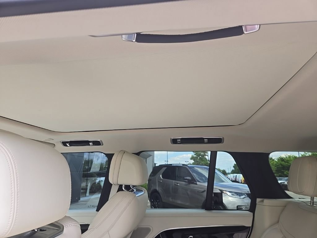 Certified 2025 Land Rover Range Rover SE AWD/4WD image 15