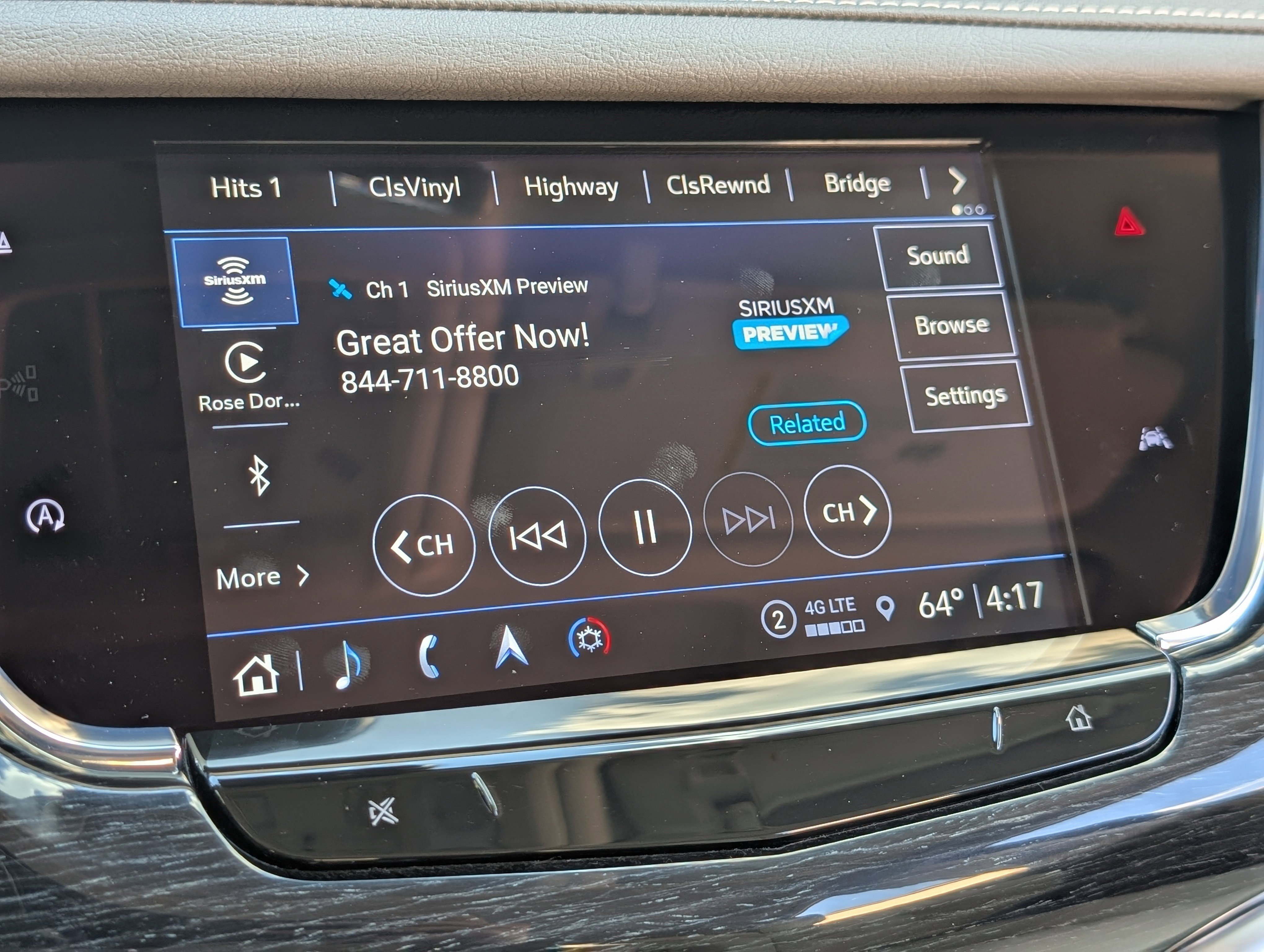 Used 2025 Cadillac XT6 Premium Luxury FWD image 29