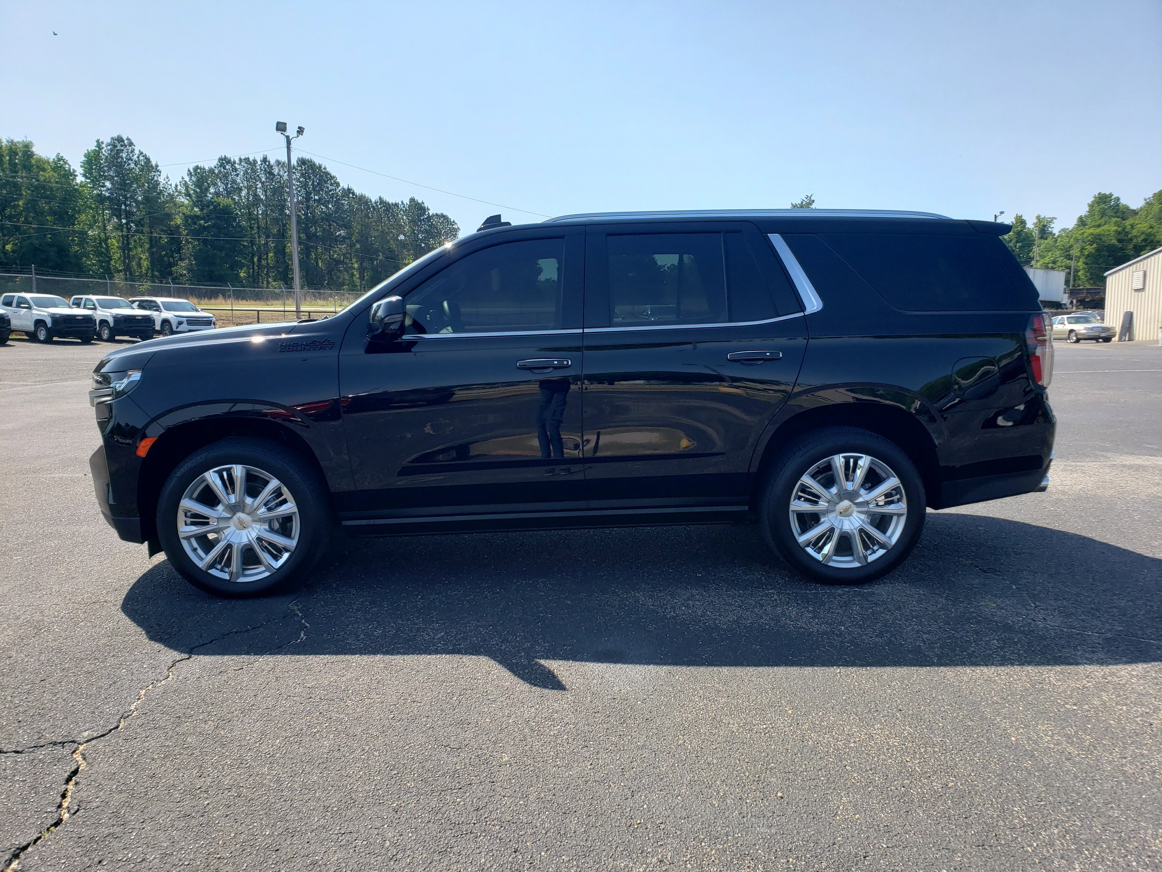 Used 2024 Chevrolet Tahoe High Country RWD image 6