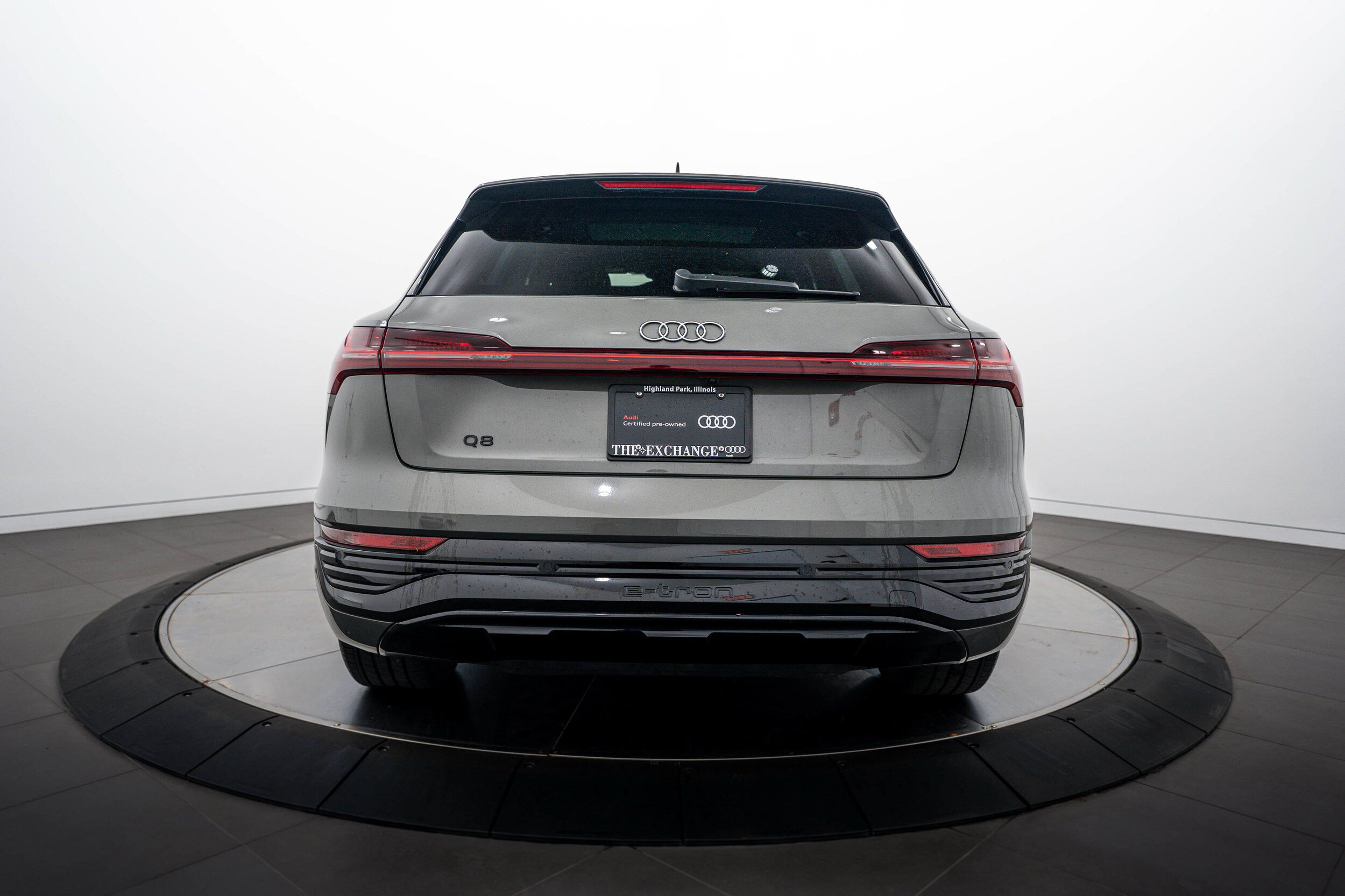 Certified 2024 Audi Q8 e-tron Prestige AWD/4WD image 22