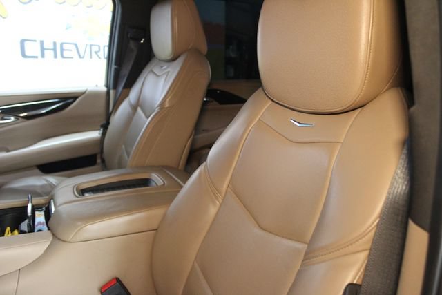 Used 2018 Cadillac Escalade Platinum AWD/4WD image 22