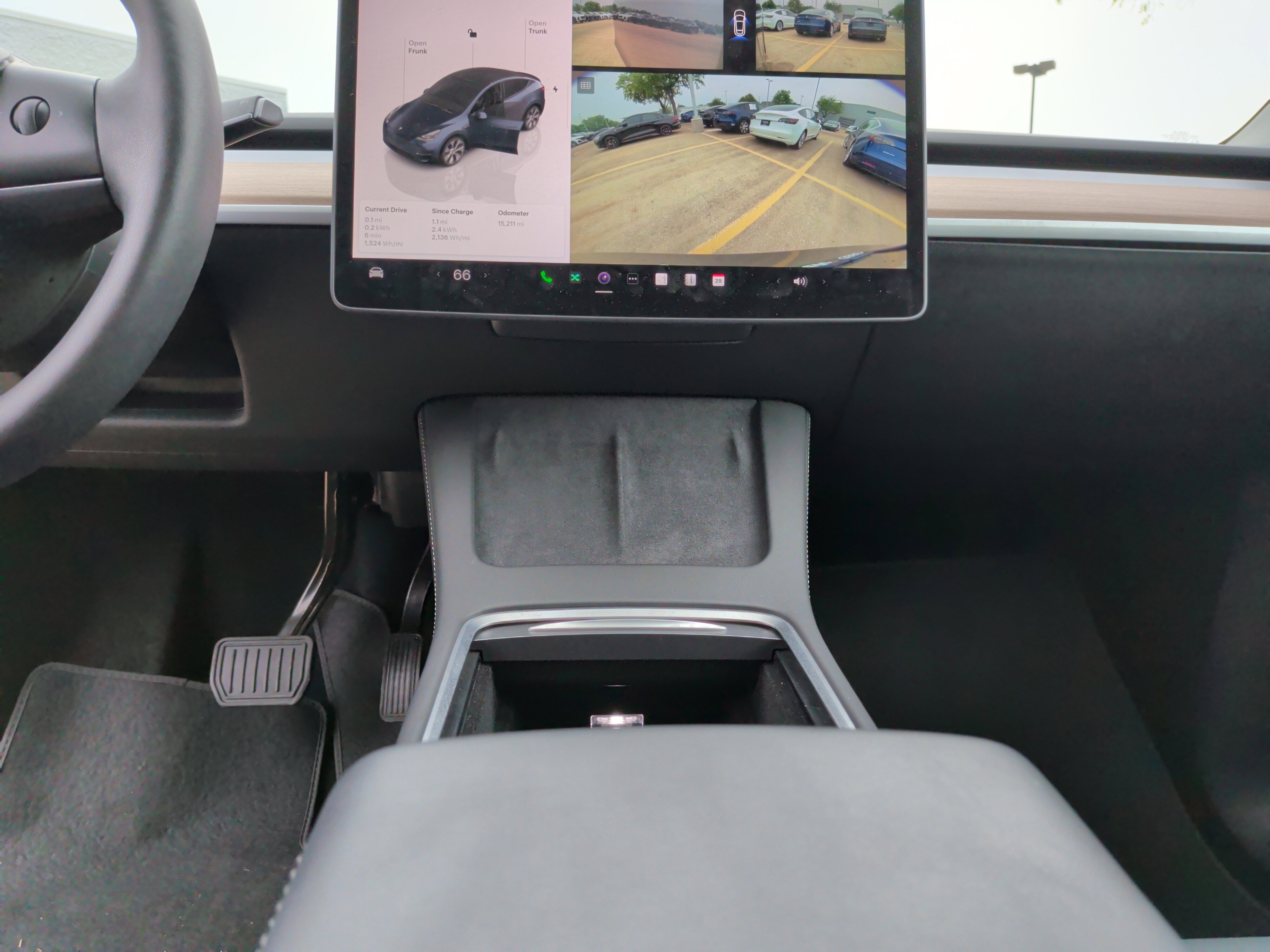 Used 2024 Tesla Model Y 2WD image 30