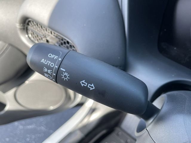 Certified 2025 Honda HR-V LX image 28