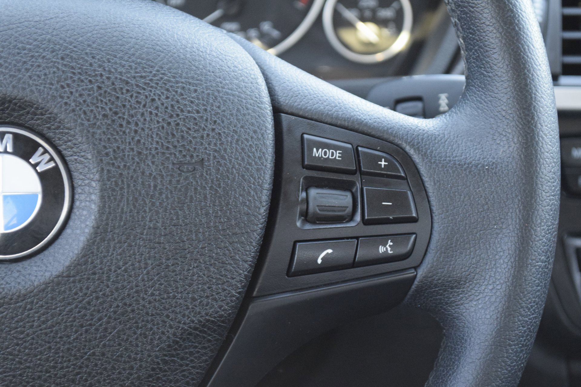 Used 2015 BMW 320i Sedan image 14