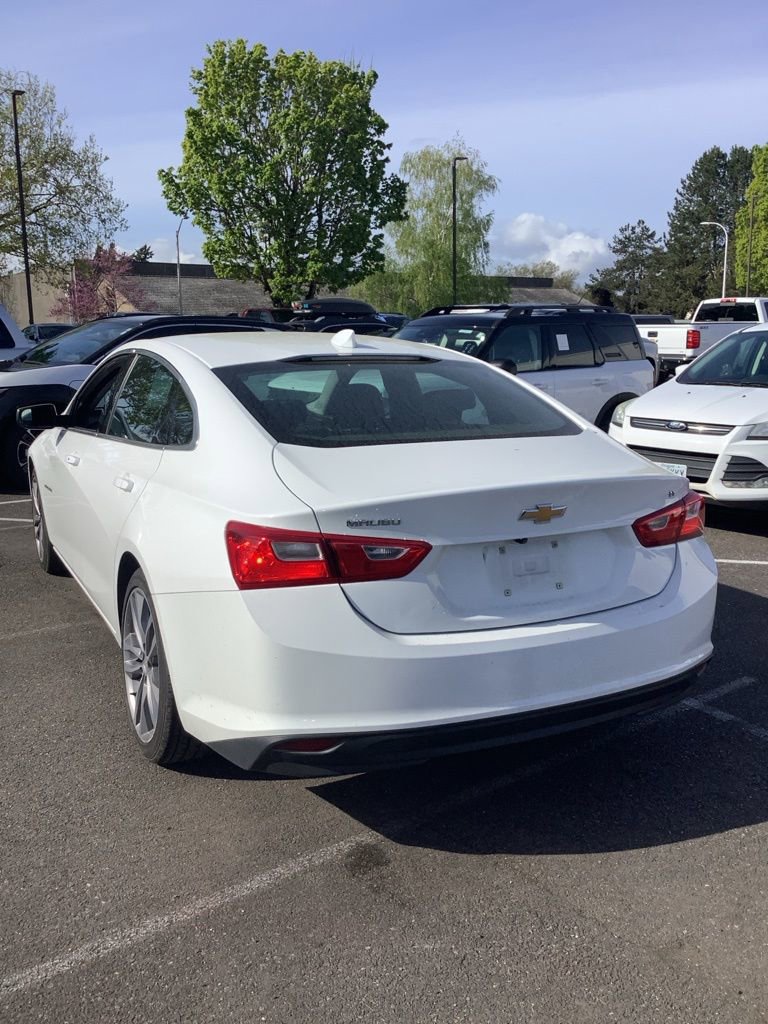 Used 2023 Chevrolet Malibu LT image 3