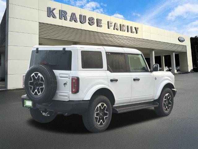 New 2026 Ford Bronco Outer Banks AWD/4WD image 8
