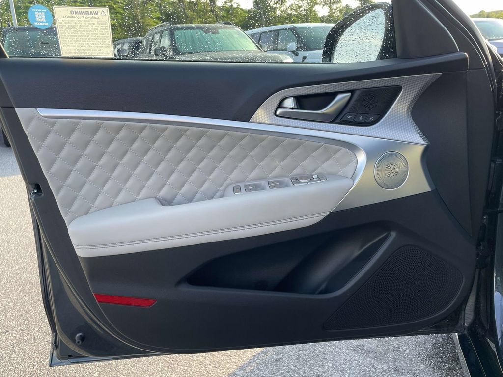 Used 2023 Genesis G70 3.3T w/ Sport Prestige Package AWD/4WD image 5