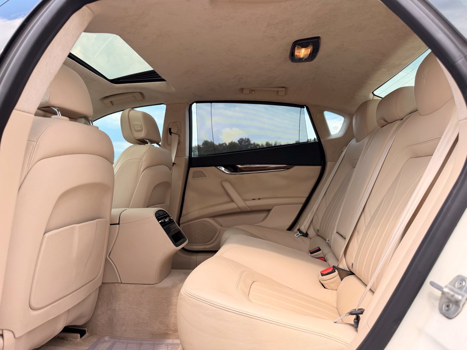 Used 2014 Maserati Quattroporte GTS RWD image 25