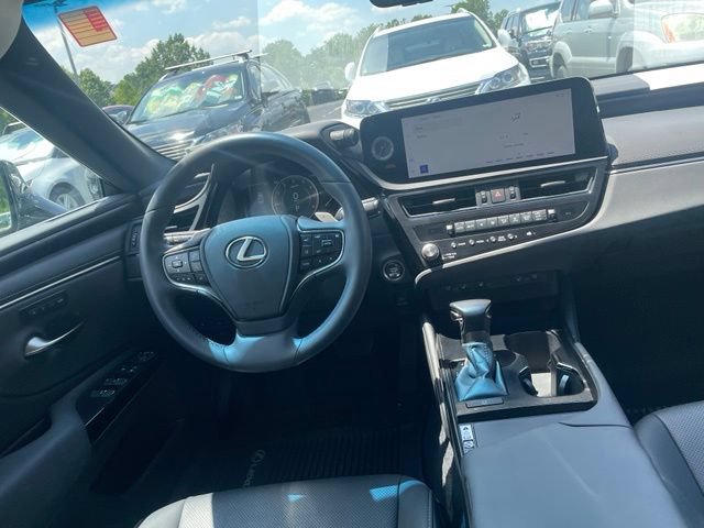 Used 2023 Lexus ES 350 w/ Premium Package FWD image 8