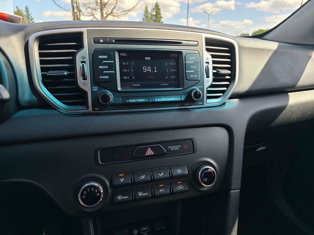 Used 2017 Kia Sportage LX image 18