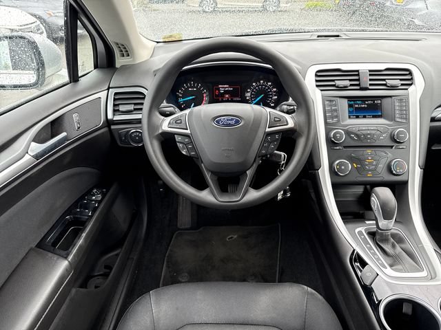 Used 2014 Ford Fusion SE FWD image 28