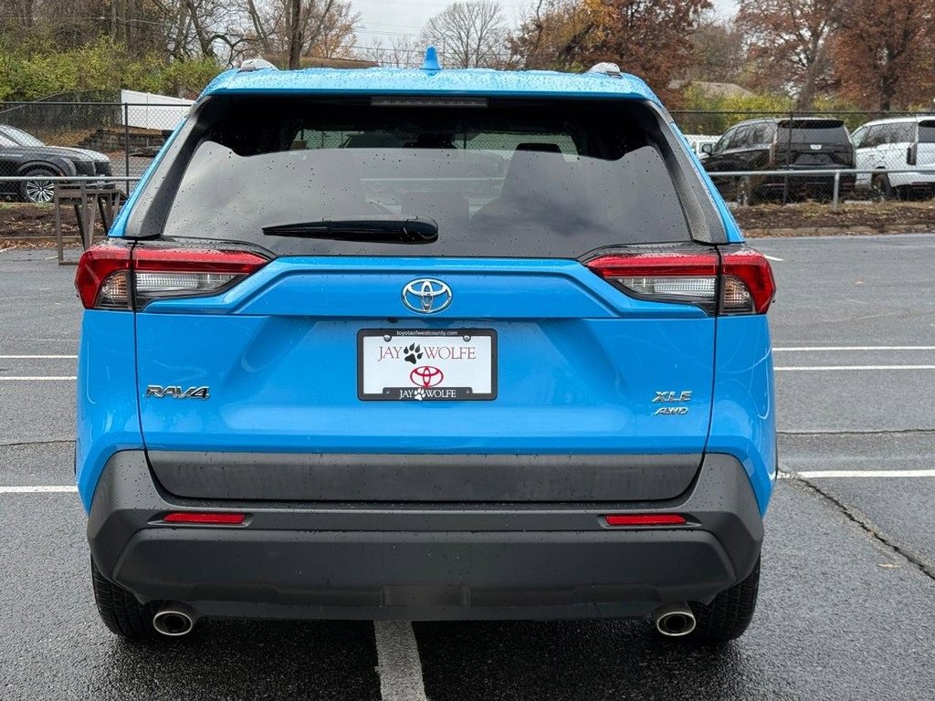 Certified 2021 Toyota RAV4 XLE Premium image 7