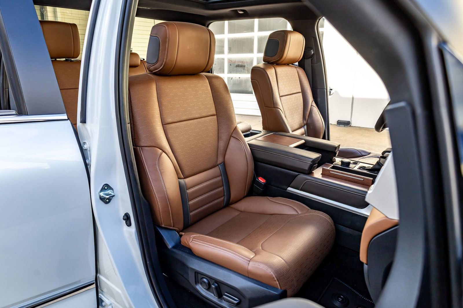 Used 2024 Toyota Tundra 1794 Edition image 31