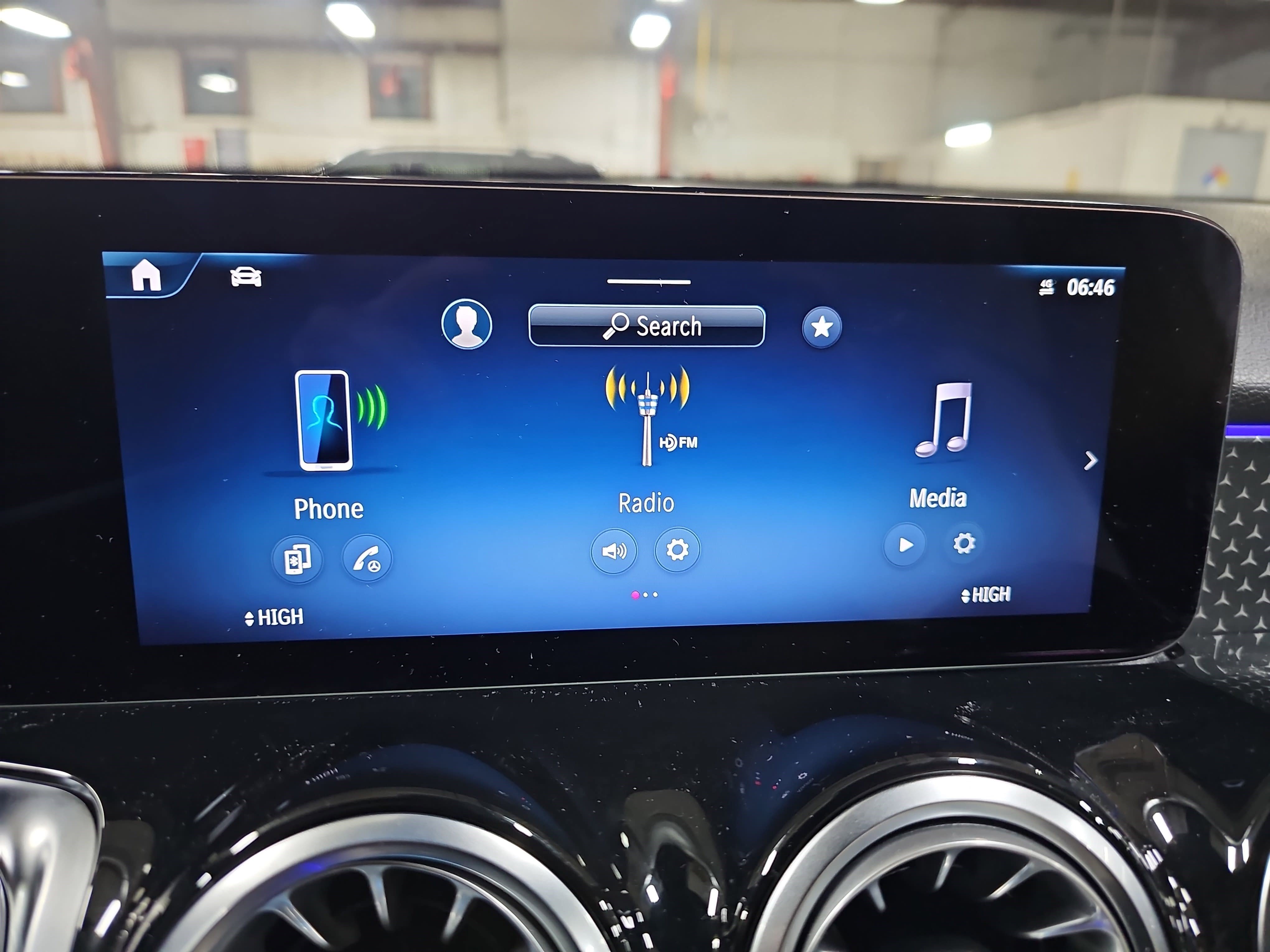 New 2025 Mercedes-Benz GLB 250 image 23