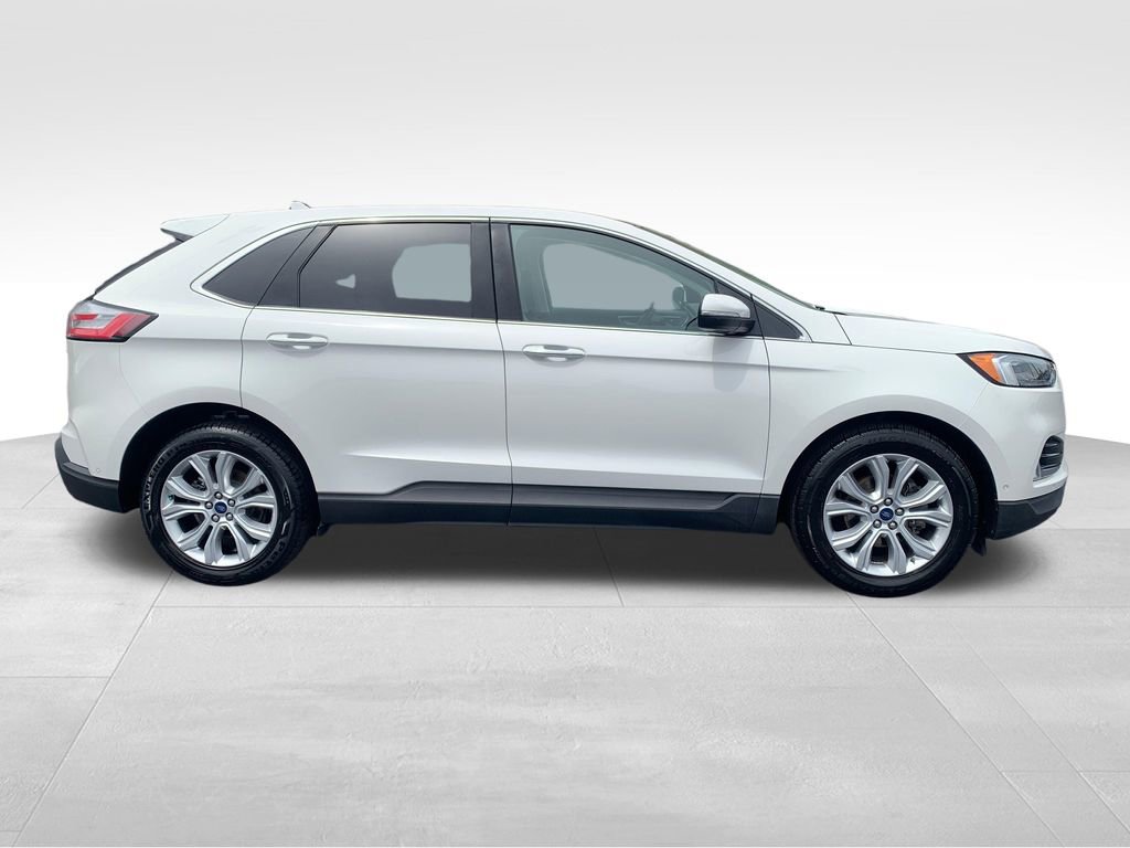 Used 2020 Ford Edge Titanium w/ Equipment Group 301A FWD image 6