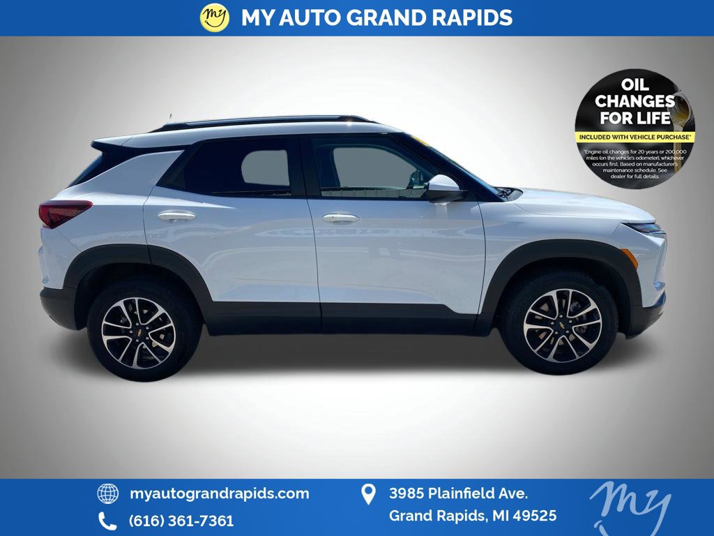 Used 2024 Chevrolet TrailBlazer LT AWD/4WD image 4
