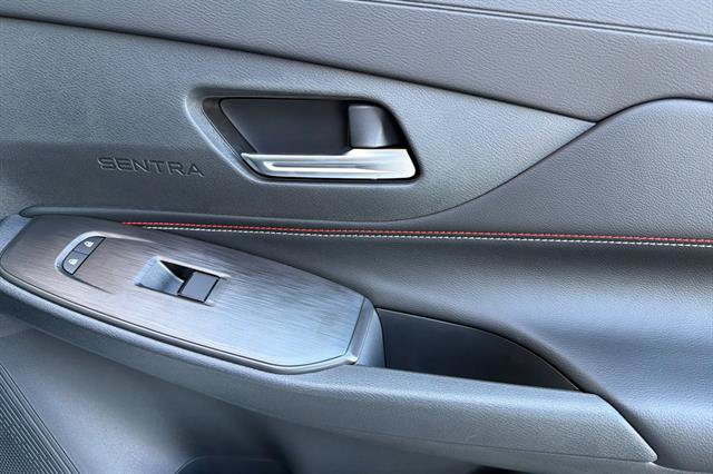 New 2027 Nissan Sentra SR w/ Floor Mat Package FWD image 18