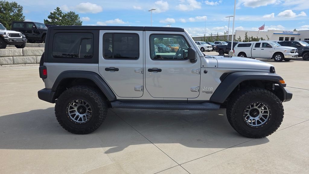 Used 2018 Jeep Wrangler Unlimited Sport S AWD/4WD image 6