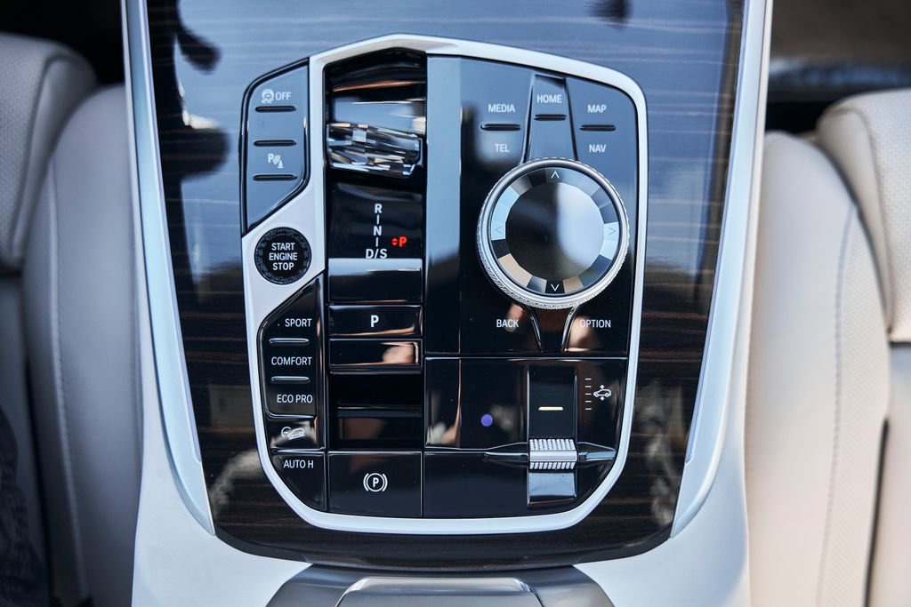 Used 2024 BMW X7 M60i w/ Executive Package AWD/4WD image 76