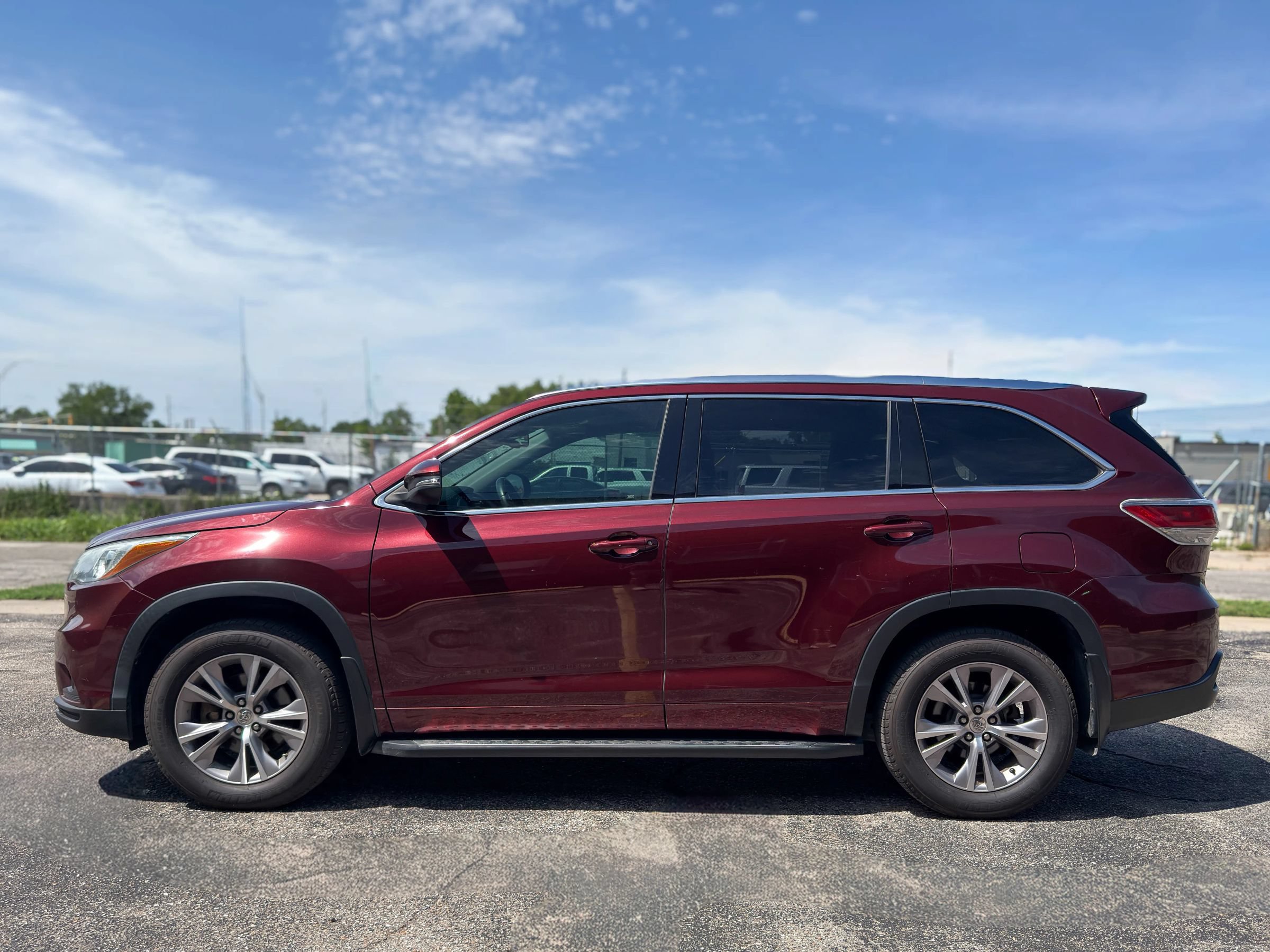 Used 2015 Toyota Highlander XLE FWD image 4