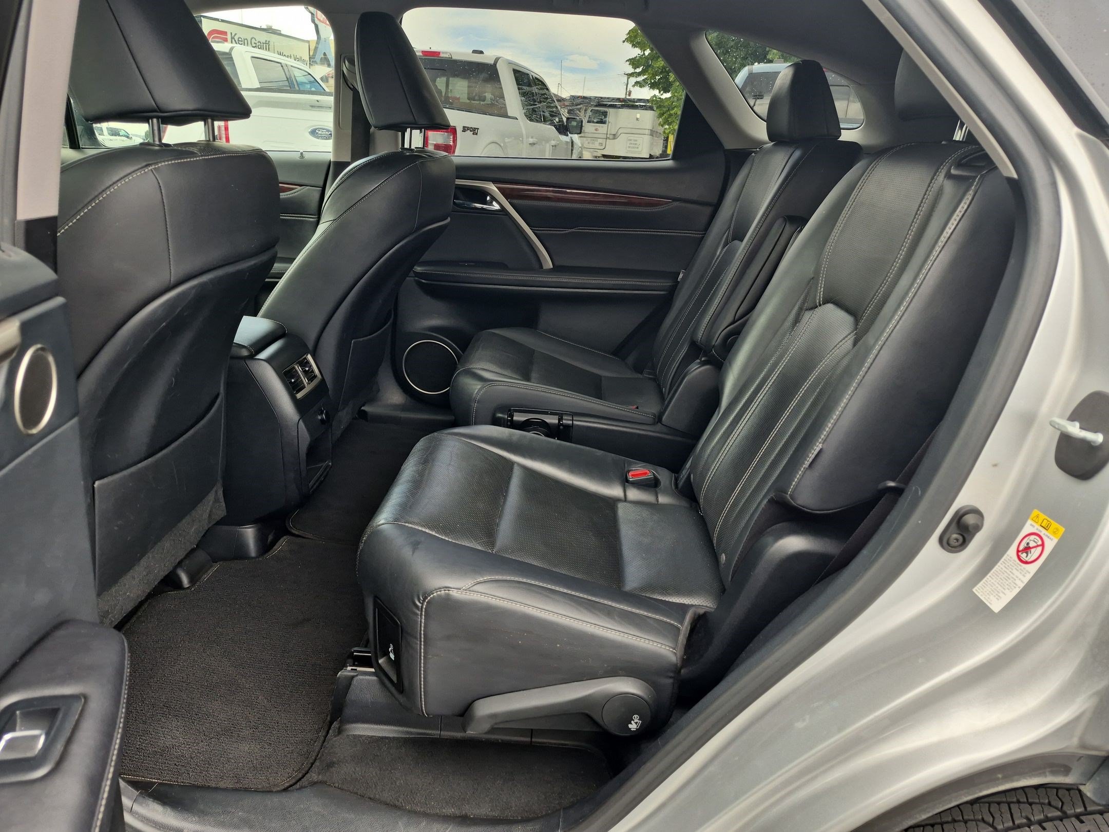 Used 2019 Lexus RX 450hL Premium w/ Premium Package AWD/4WD image 30
