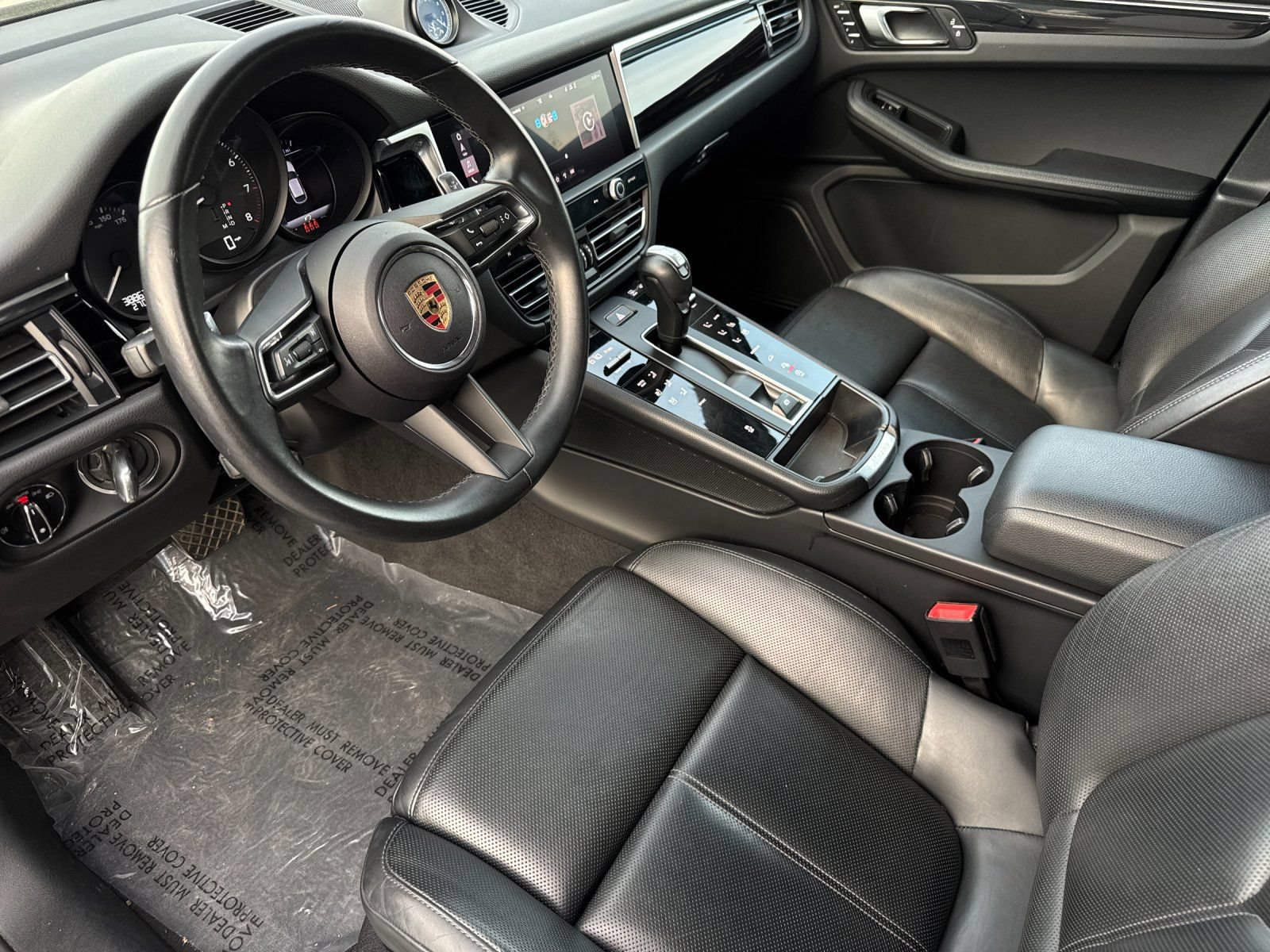 Used 2024 Porsche Macan AWD/4WD image 9