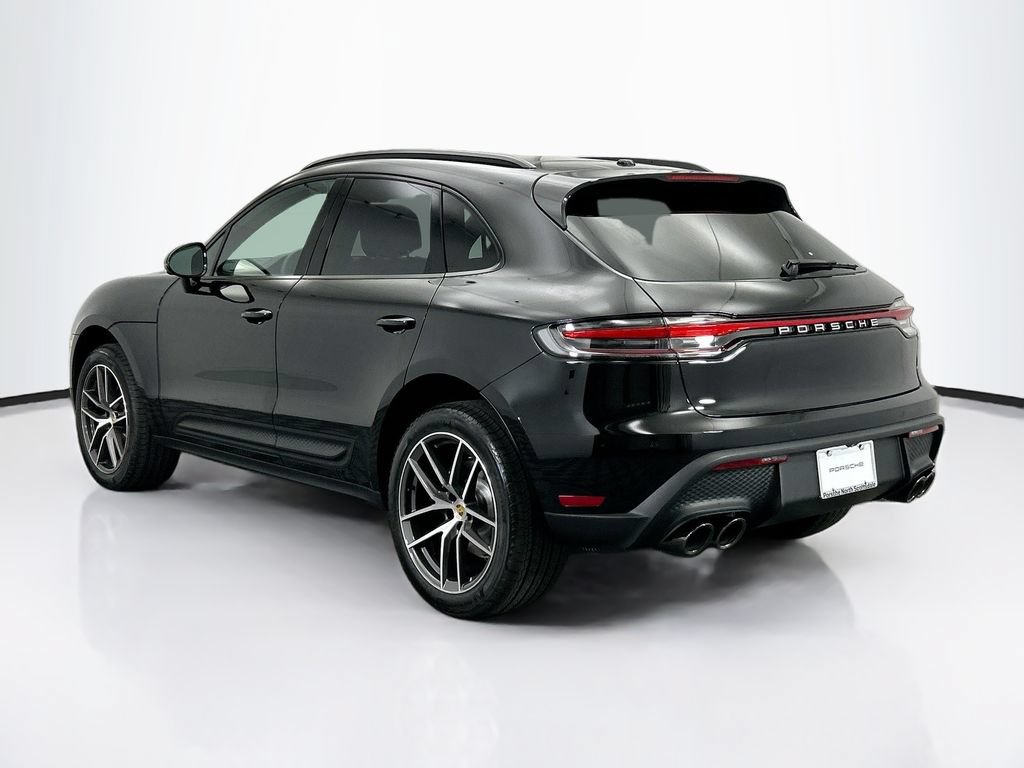 Used 2026 Porsche Macan AWD/4WD image 3