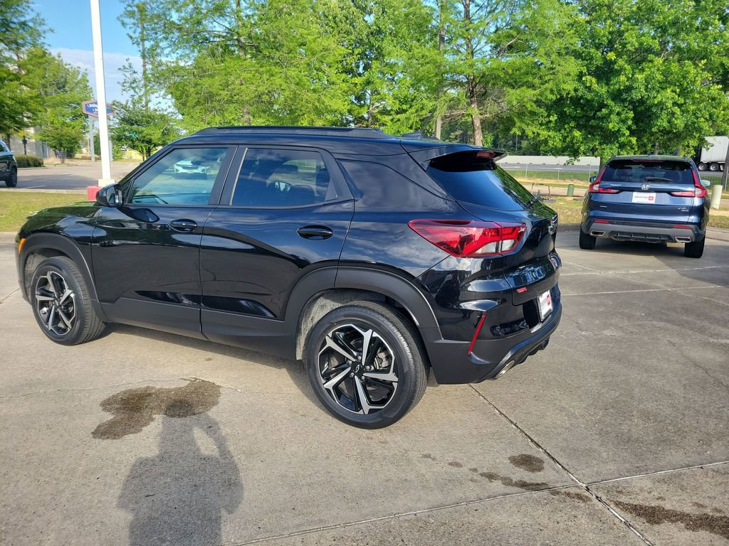 Used 2022 Chevrolet TrailBlazer RS FWD image 3