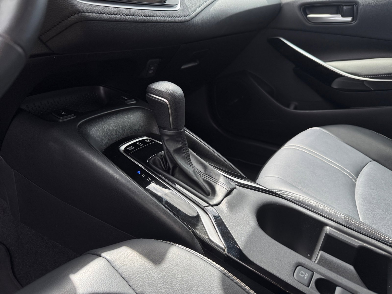 Used 2023 Toyota Corolla XLE FWD image 13