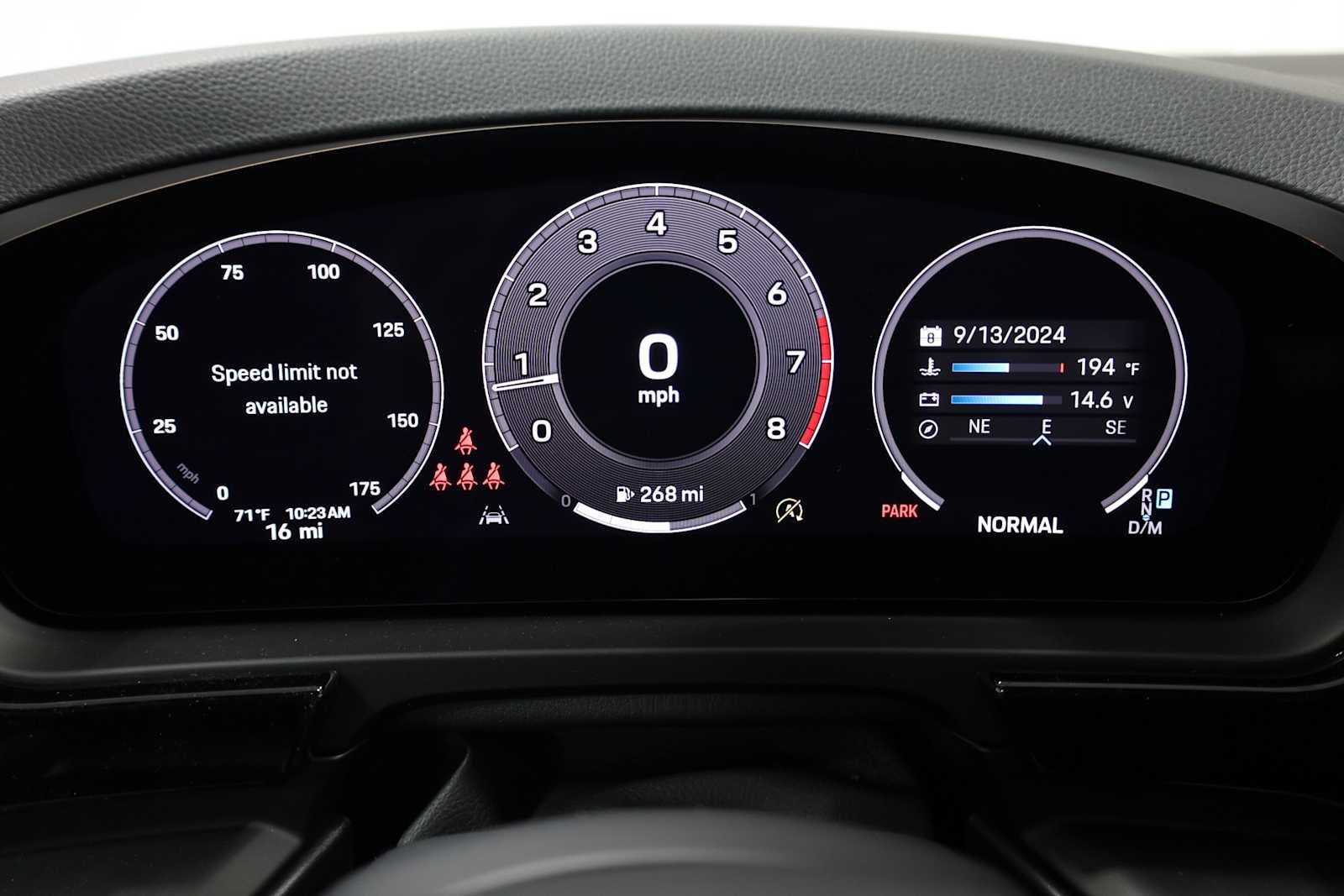 Certified 2024 Porsche Cayenne image 18
