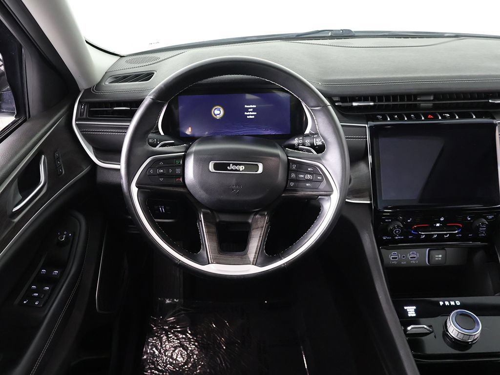 Used 2022 Jeep Grand Cherokee Limited AWD/4WD image 39