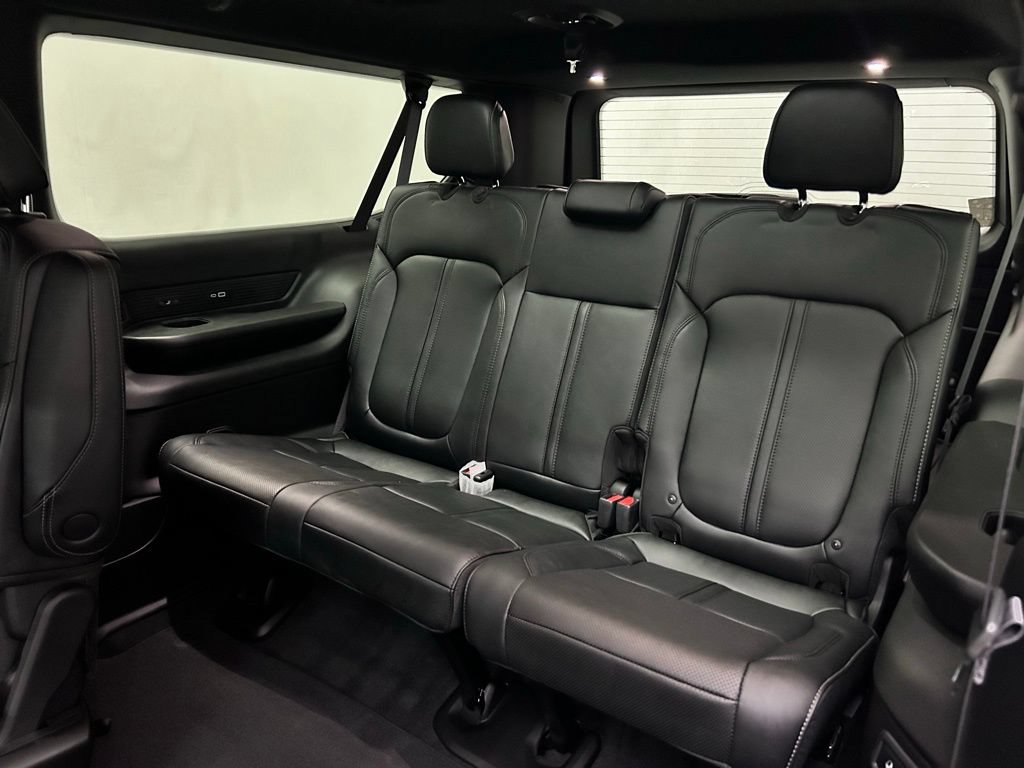 New 2026 Jeep Grand Wagoneer L Limited AWD/4WD image 16