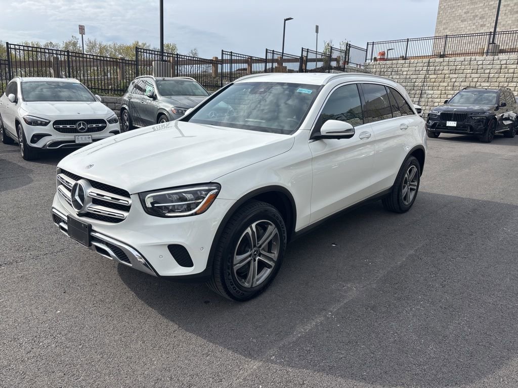 Used 2022 Mercedes-Benz GLC 300 4MATIC image 2