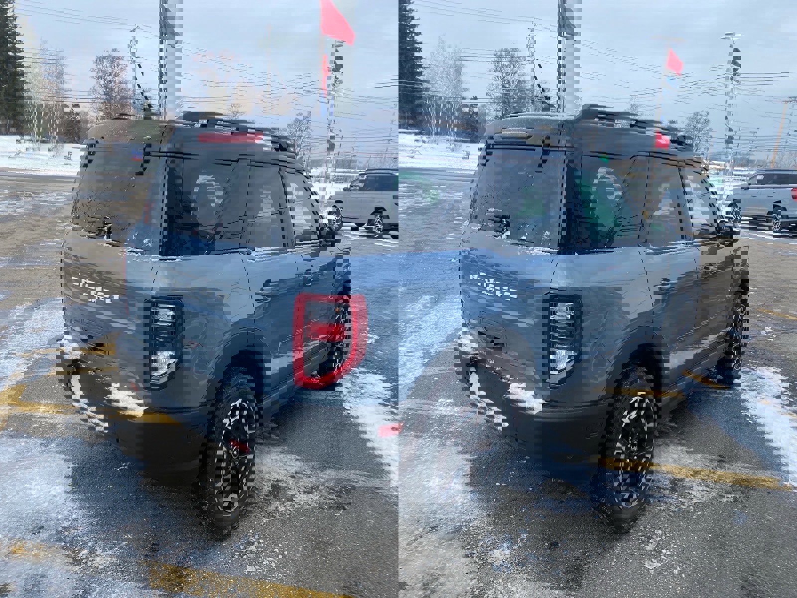 Used 2024 Ford Bronco Sport Outer Banks image 5