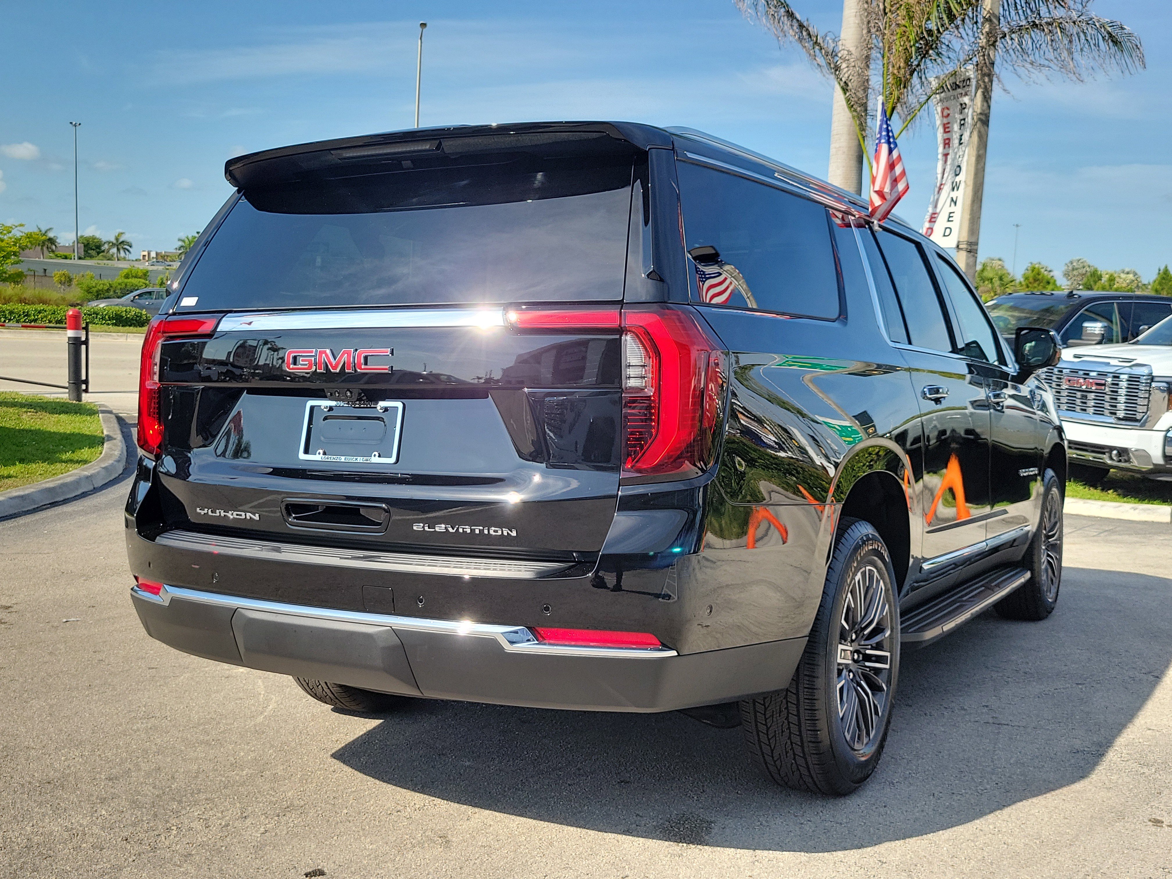 Used 2026 GMC Yukon XL Elevation w/ Elevation Premium Package RWD image 5