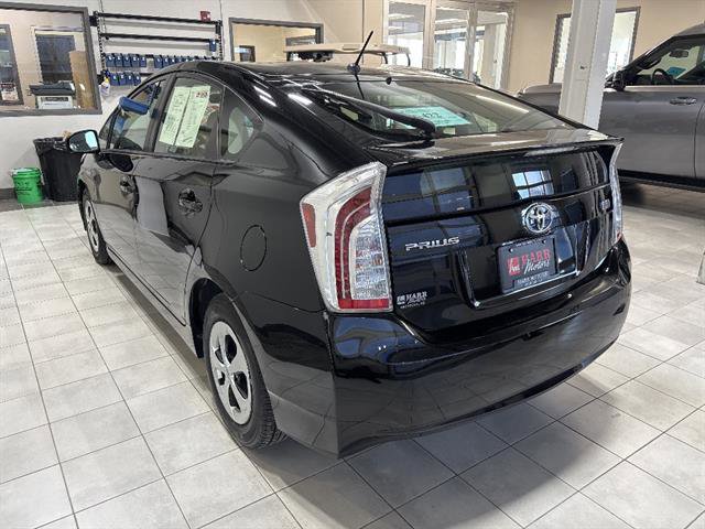 Used 2013 Toyota Prius Two FWD image 2
