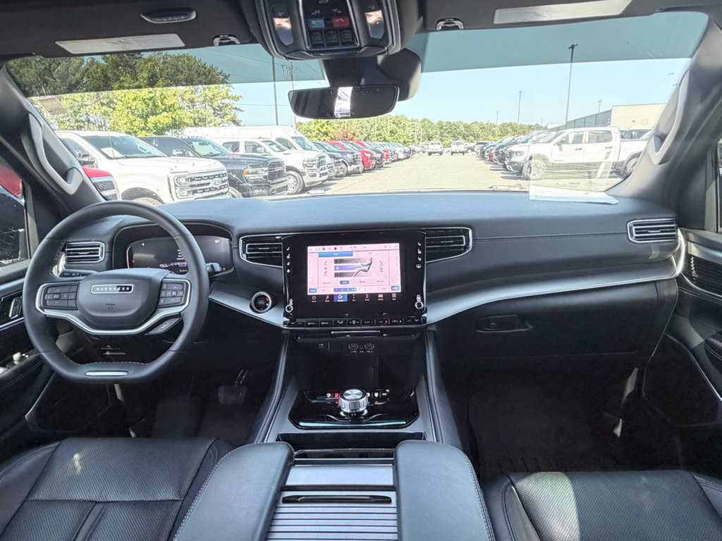 Used 2023 Jeep Wagoneer Series II RWD image 14