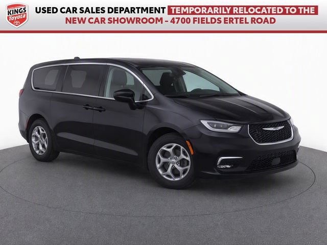 Used 2024 Chrysler Pacifica Limited