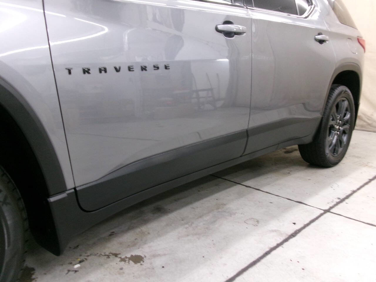 Used 2021 Chevrolet Traverse RS image 3