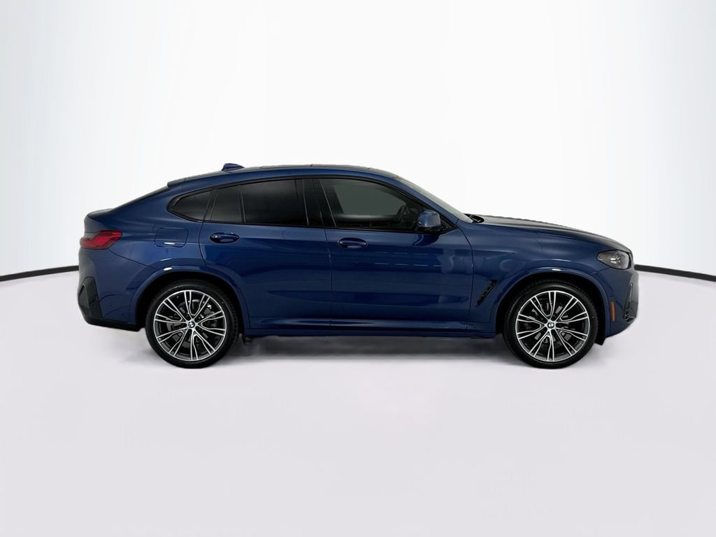 Certified 2023 BMW X4 xDrive30i w/ M Sport Package AWD/4WD image 4